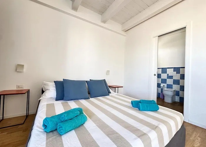 Bed & Breakfast Itinera Baia And Breakfast